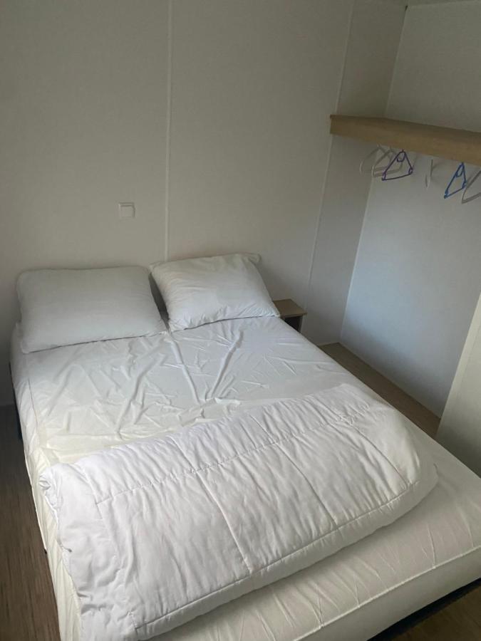 Mobil Home Tout Confort Ideal Pour 4 Personnes Dans Le Domaine De Dugny Camping 4 Etoiles, Proche De Blois, Du Zoo De Beauval Et Des Chateaux De La Loire อังแซ็ง ภายนอก รูปภาพ