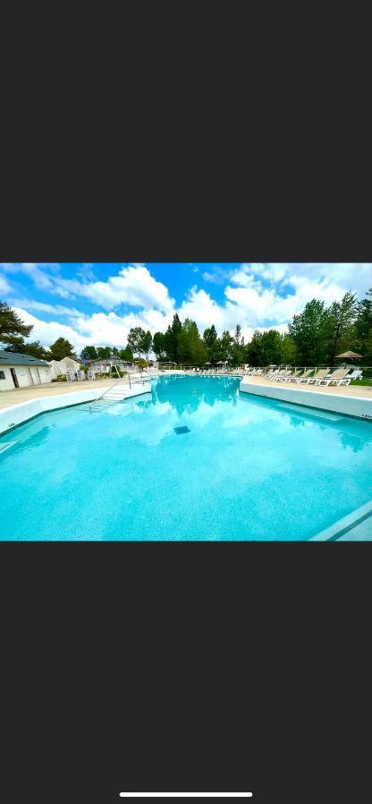 Mobil Home Tout Confort Ideal Pour 4 Personnes Dans Le Domaine De Dugny Camping 4 Etoiles, Proche De Blois, Du Zoo De Beauval Et Des Chateaux De La Loire อังแซ็ง ภายนอก รูปภาพ
